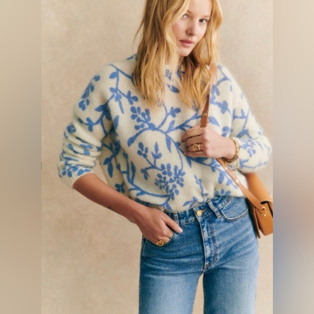 Sézane Pelagie Jumper / Floral Blue and White Sweater - Picture 2 of 9